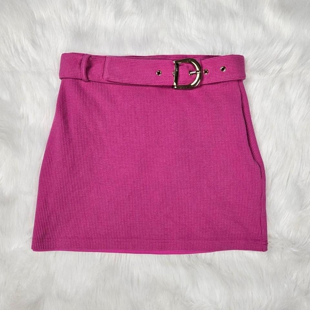 Belted Waffle Knit‎ Mini Skirt Womens Small Pink Excellent Gold Buckle